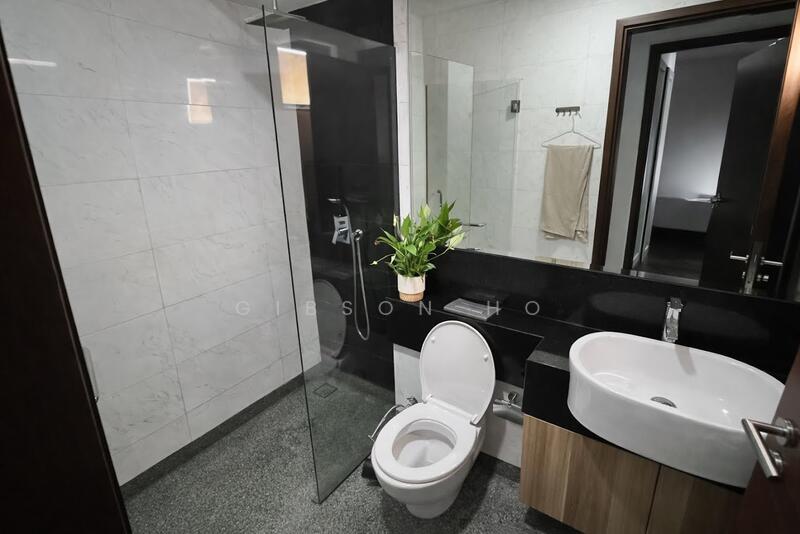 Alexis Condominium For Sale at S$ 1,225,000 | PropertyGuru Singapore - Bathroom