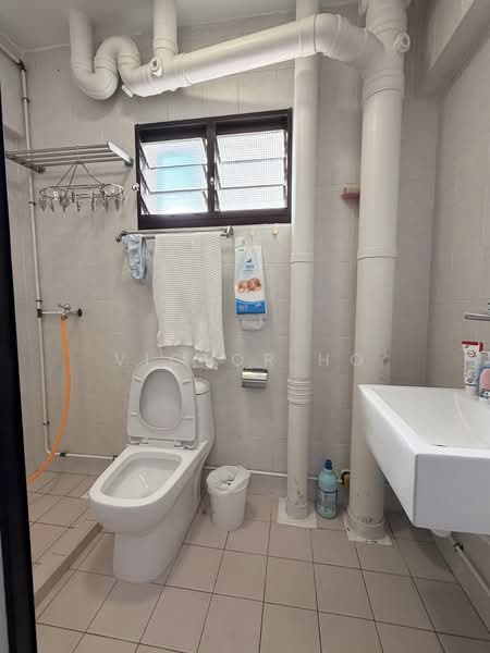 552 Serangoon North Avenue 3, 552 Serangoon North Avenue 3, 3 Bedrooms, 1,076 sqft, HDB Flat For Sale, by Victor Ho, 500012580 - Bathroom - PropertyGuru.com.sg