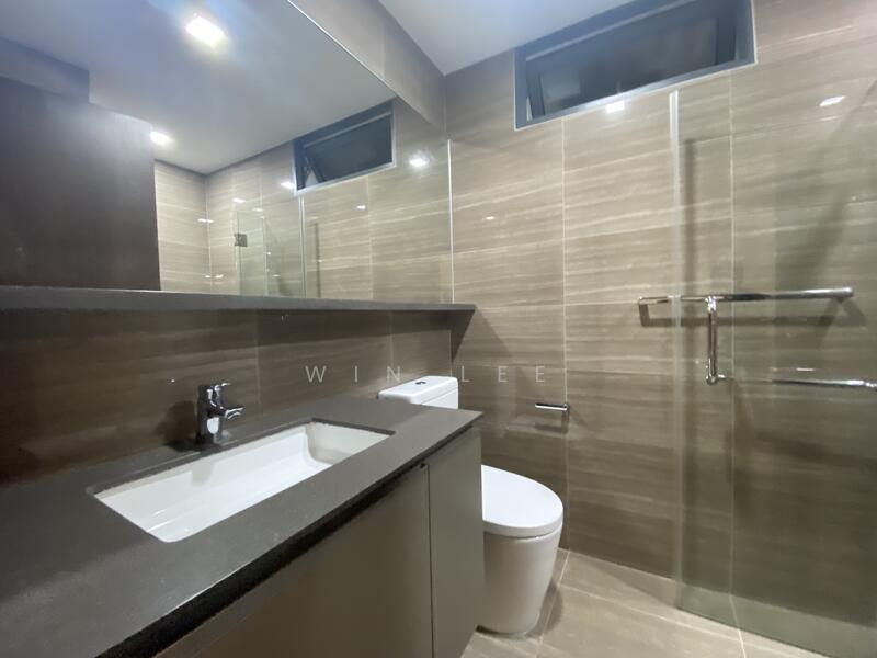 Common Luxury Bathroom