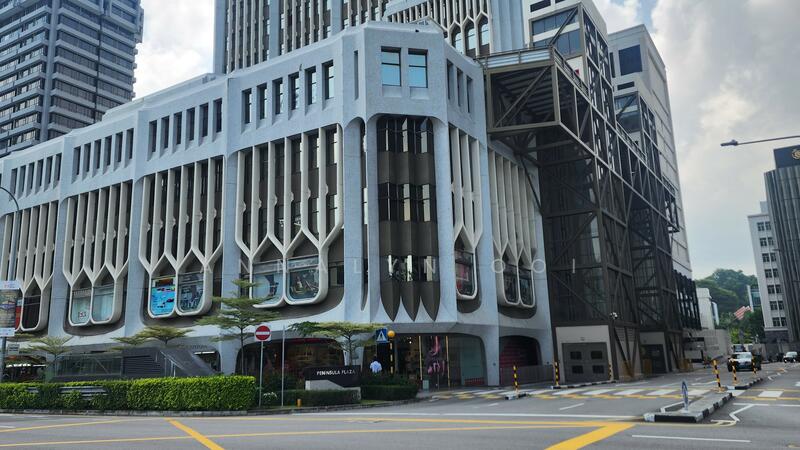 Peninsula Plaza, 111 North Bridge Road, 3,552 sqft, Other Retail For Sale, by Annalyn Ooi, 500012762 - Exterior - CommercialGuru.com.sg