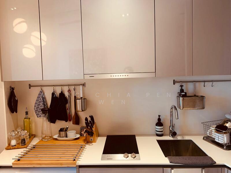 Studio - Kitchen (2)