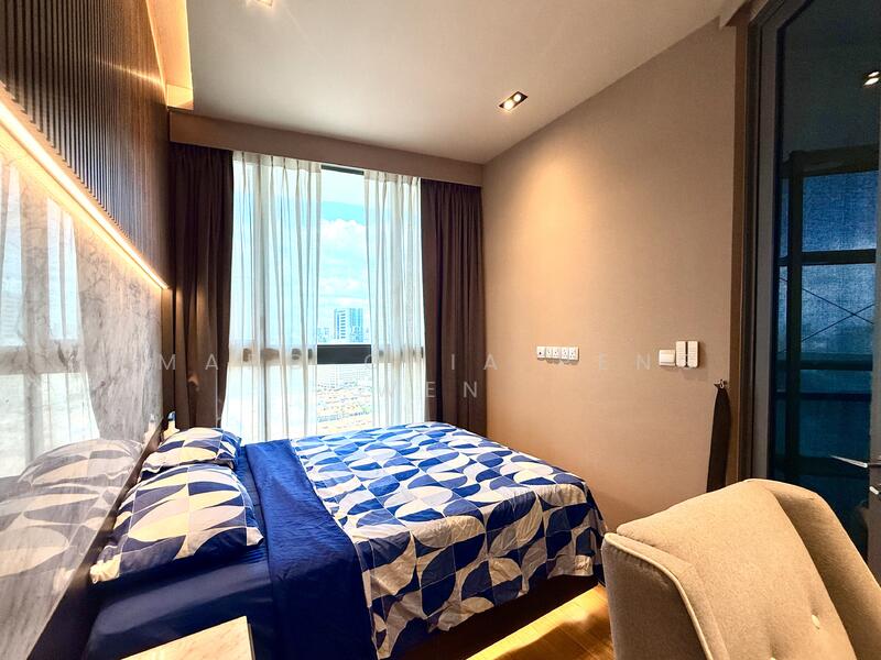 2 BR - master bedroom (2)