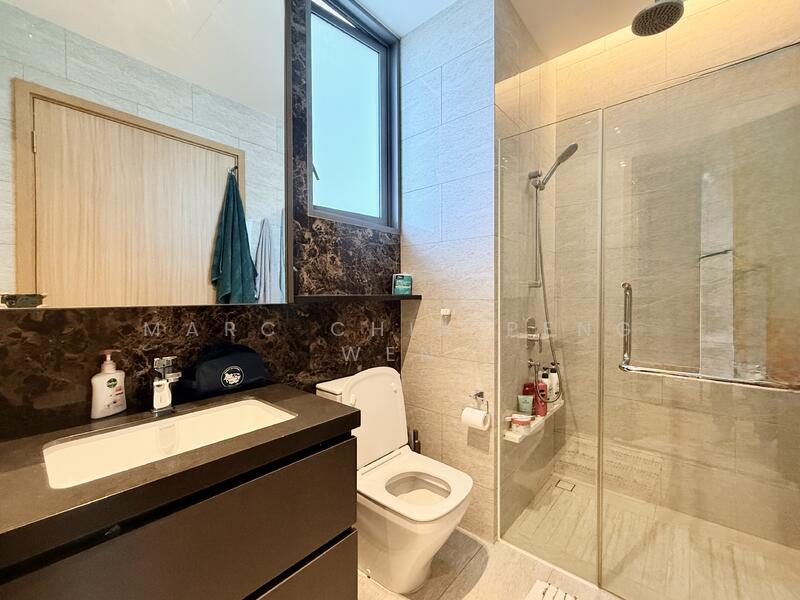 2 BR - bathroom