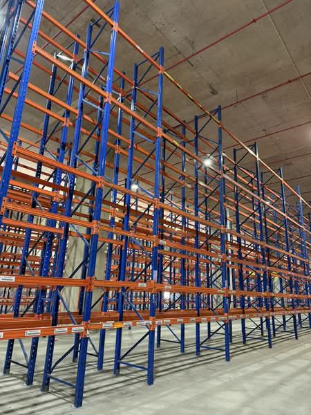 9m Ceiling Height Warehouse With Rackings - Dedicated Loading Bays, Jalan Buroh, 58,000 sqft, Warehouse For Rent, by Betsy Loh, 500012791 - CommercialGuru.com.sg