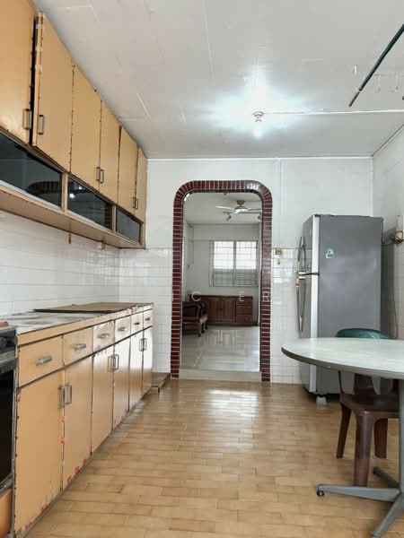 706 Yishun Avenue 5, 706 Yishun Avenue 5, 2 Bedrooms, 732 sqft, HDB Flat For Sale, by Eric Er, 500012817 - Kitchen - PropertyGuru.com.sg