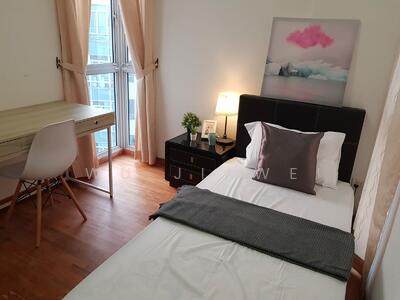 For Rent - The Lakeshore