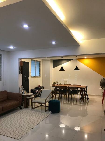 Serangoon North Avenue 4 HDB Flat For Sale at S$ 620,000 | PropertyGuru Singapore - Living Room