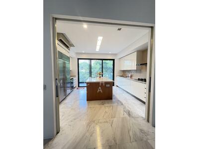 For Rent - 8 Nassim Hill