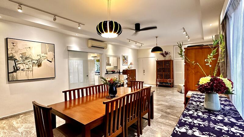 Spacious Dining Area