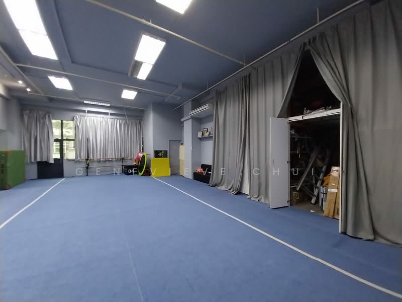 Midview Building, 50 Bukit Batok Street 23, 1,668 sqft, Light Industrial (B1) For Sale, by Genevieve Chui, 500013220 - Gym - CommercialGuru.com.sg