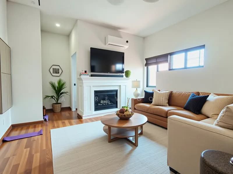 ⭐️TOP 2022⭐️LAST OFFER $7.XXM⭐️1KM TAO NAN⭐️一屋难求⭐️, RARE STREET / 6 ROOMS / WIDE ROAD / STROLL TO MALL, East Coast / Marine Parade, 6 Bedrooms, 3,018 sqft, Semi-Detached House For Sale, by Andrew Goh, 500013235 - Family Room - PropertyGuru.com.sg