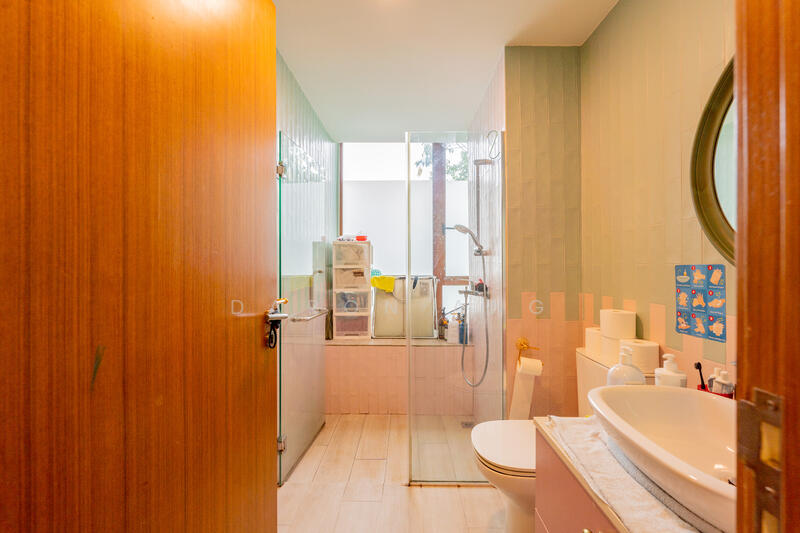 Common Bathroom - #PropertyPartners