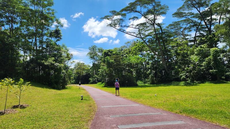 Greenery Park (going to MRT Station)
