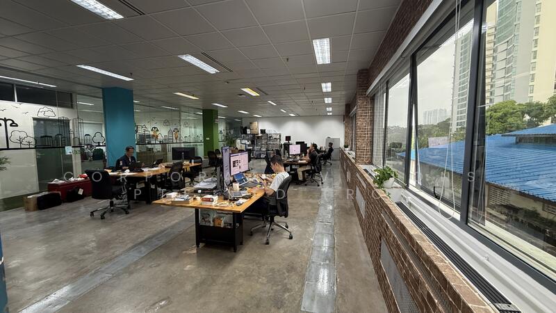 Non JTC Bishan B1 Factory 2800sqft Fitted Condition Walking to MRT, Other Sizes 833 / 2230 / 5111sqft Call Ronn 96858829, Ang Mo Kio / Bishan / Thomson, 2,800 sqft, Light Industrial (B1) For Rent, by RONN, 500013390 - Office - CommercialGuru.com.sg