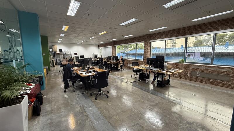 Non JTC Bishan B1 Factory 2800sqft Fitted Condition Walking to MRT, Other Sizes 833 / 2230 / 5111sqft Call Ronn 96858829, Ang Mo Kio / Bishan / Thomson, 2,800 sqft, Light Industrial (B1) For Rent, by RONN, 500013390 - Office - CommercialGuru.com.sg