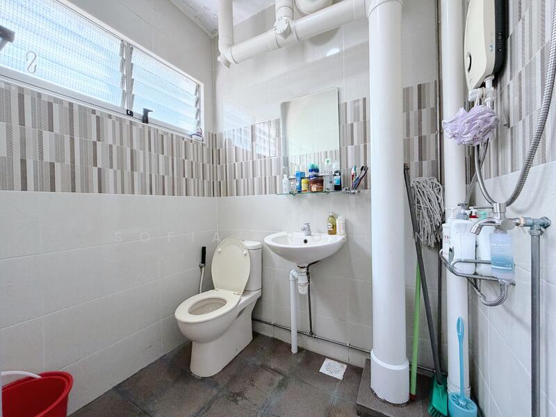 For Sale - 266 Yishun Street 22