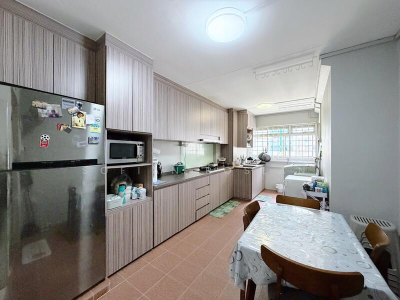 For Sale - 266 Yishun Street 22