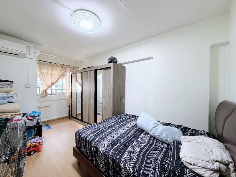 For Sale - 266 Yishun Street 22