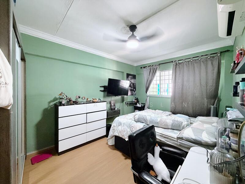 For Sale - 266 Yishun Street 22