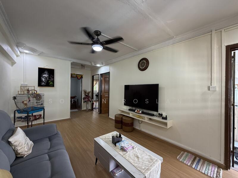 For Sale - 266 Yishun Street 22