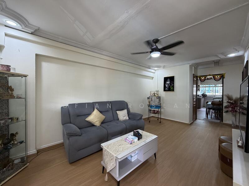 For Sale - 266 Yishun Street 22