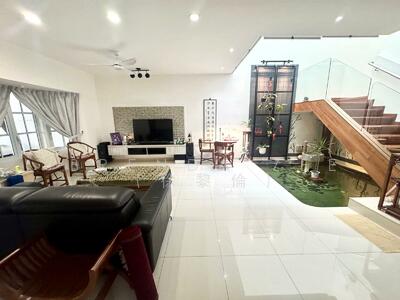 For Sale - Bukit Timah ✧ Freehold Semi-Detached ✧ Mins to Good Schools