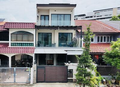 For Sale - 6+1 Bedroom Modern Terrace (with solar panel & EV charger) near Hougang & Kovan MRT