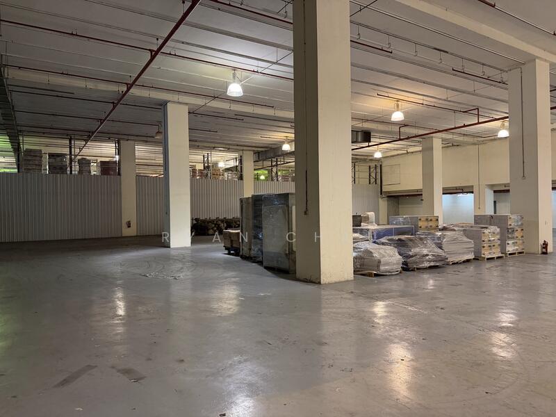 MRT | Ground | 6.2m Clear | 3.3k Fitted Office @ Tuas, Tuas, 18,500 sqft, Warehouse For Rent, by Ryan Chau, 500013897 - Interior - CommercialGuru.com.sg