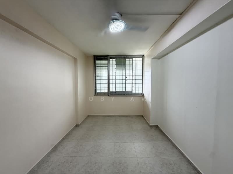 For Sale - 417 Hougang Avenue 8