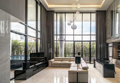 For Sale - Wide-Frontage Bungalow near Holland Road, Beside Park