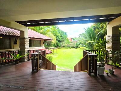 For Rent - Lovely and Cosy 2 Storey Good Class Bungalow in Dempsey Hill with Huge Expansive Garden, Roof Te