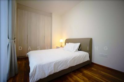 For Rent - The Estrella