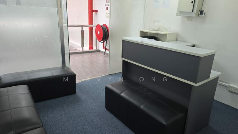 North Bridge Centre, 420 North Bridge Road, 743 sqft, Office For Rent, by Mervyn Ong, 500014279 - 2 rooms unit - CommercialGuru.com.sg
