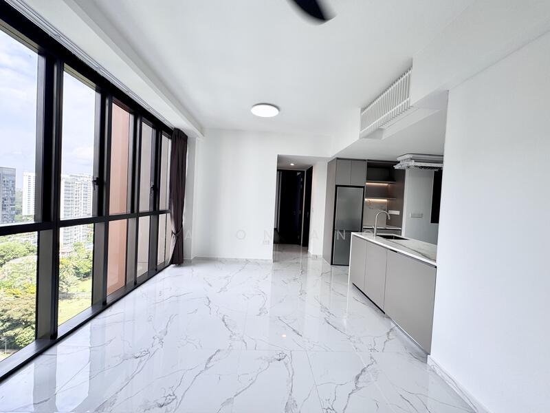 Spacious living and dining area