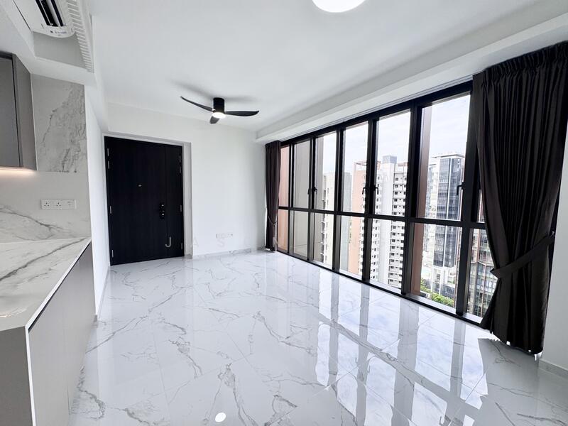 Spacious living and dining area