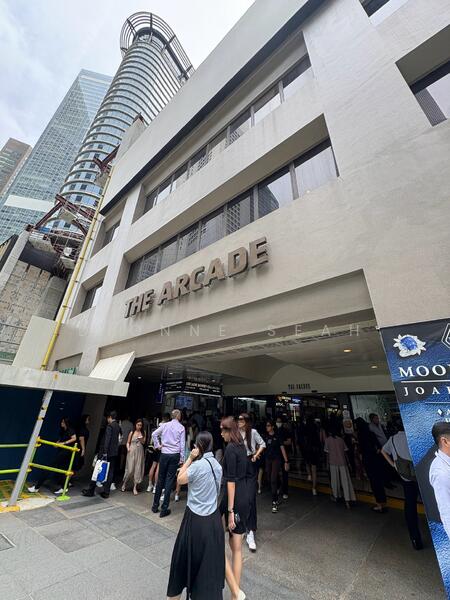 The Arcade, 11 Collyer Quay, 366 sqft, Mall Shop For Sale, by Dionne Seah, 500014311 - CommercialGuru.com.sg