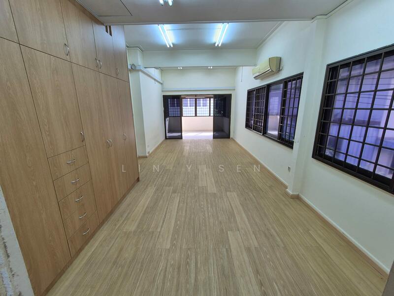 Rare Detached! 4 Mins Walk to Orchard MRT & ION! Call 9444.4449! Detached House For Sale at S$ 31,444,444 | PropertyGuru Singapore - Master Ensuite