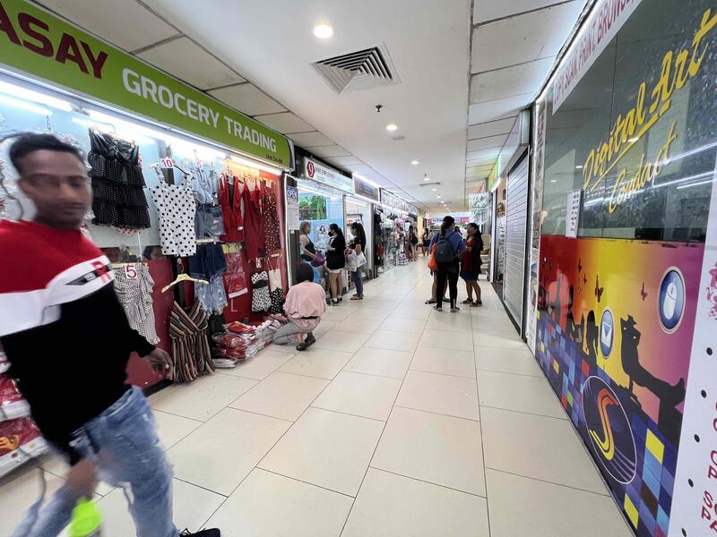 Lucky Plaza, 304 Orchard Road, 199 sqft, Mall Shop For Rent, by Alvin Chua, 500014364 - Corridor - CommercialGuru.com.sg