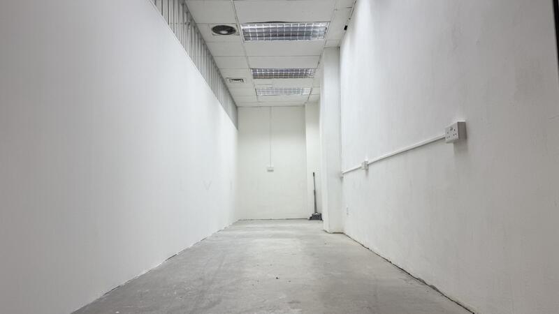 Lucky Plaza, 304 Orchard Road, 199 sqft, Mall Shop For Rent, by Alvin Chua, 500014364 - Interior - CommercialGuru.com.sg