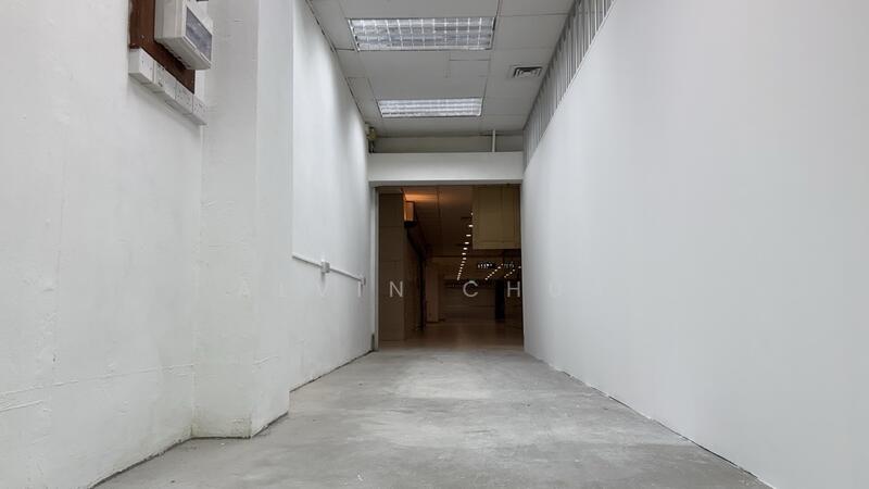 Lucky Plaza, 304 Orchard Road, 199 sqft, Mall Shop For Rent, by Alvin Chua, 500014364 - Interior - CommercialGuru.com.sg