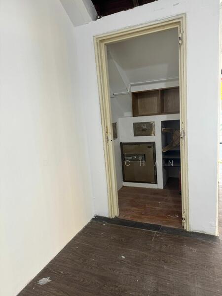 Shophouse @ North Bridge Road, Beach Road / Bugis / Rochor, 1,115 sqft, Shop / Shophouse For Rent, by DANNY CHAN, 500014408 - Interior - CommercialGuru.com.sg