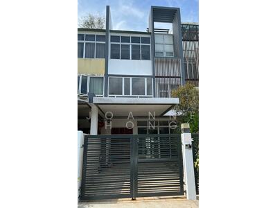 For Rent - Pavilion Park