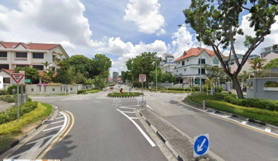 For Sale - ❤️$13XX PSF!!❤️Freehold 3 Storey Semi Detached Near MRT