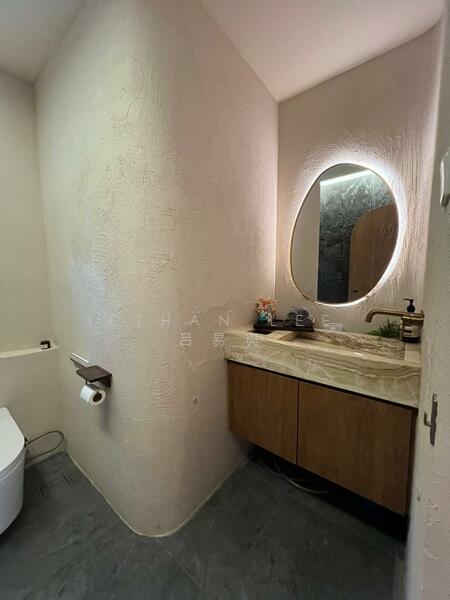 Reddot Traffic Building, 28 Maxwell Road, 350 sqft, Other Retail For Rent, by Ethan Lee 吕易與, 500014561 - Bathroom - CommercialGuru.com.sg