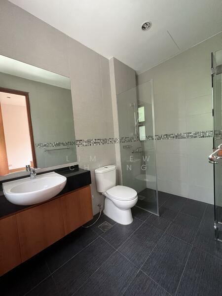 2nd Level - Bedroom 2 En-suite