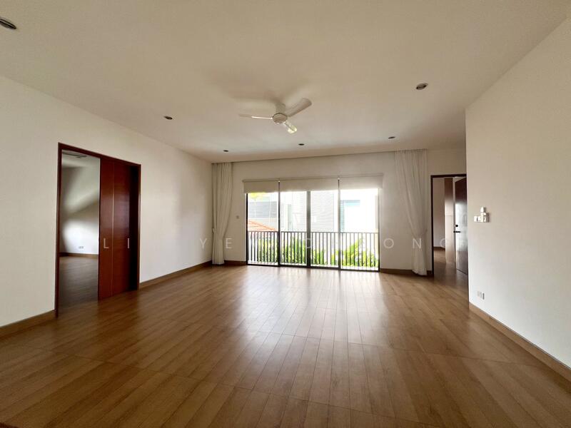 2nd Level - Family Room