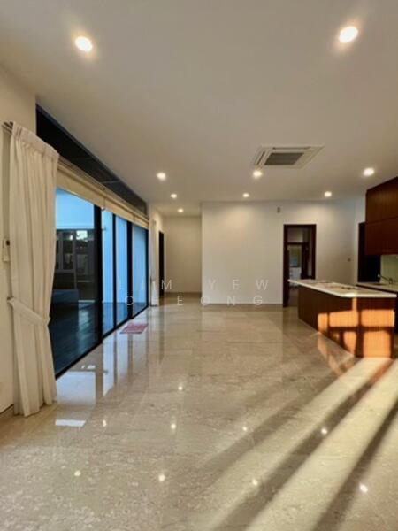 1st Level - Dining Room & Dry Kitchen