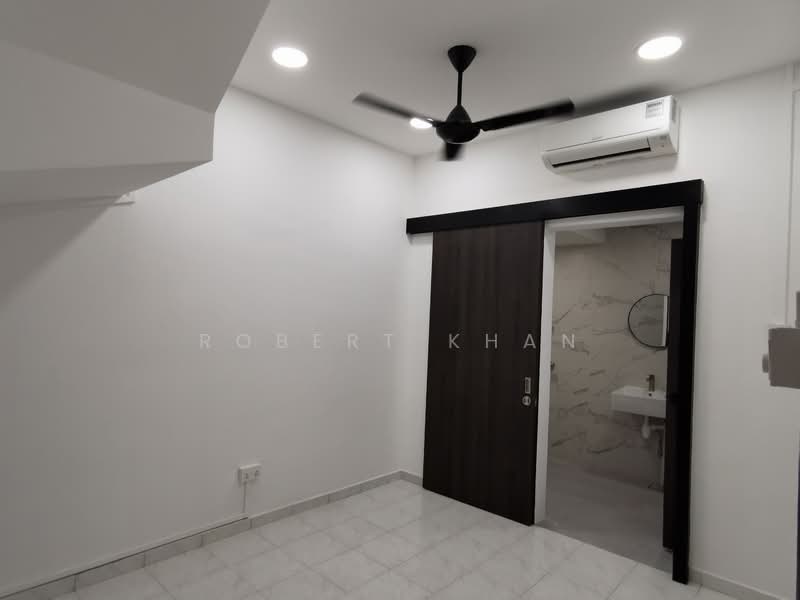Landed Terrace near Redhill & Orchard Boulevard, Jervois Road, 5 Bedrooms, 2,371 sqft, Terraced House For Rent, by Robert Khan, 500014613 - Interior - PropertyGuru.com.sg