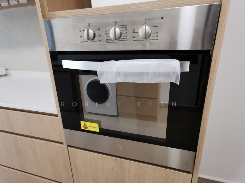 Landed Terrace near Redhill & Orchard Boulevard, Jervois Road, 5 Bedrooms, 2,371 sqft, Terraced House For Rent, by Robert Khan, 500014613 - Kitchen - PropertyGuru.com.sg