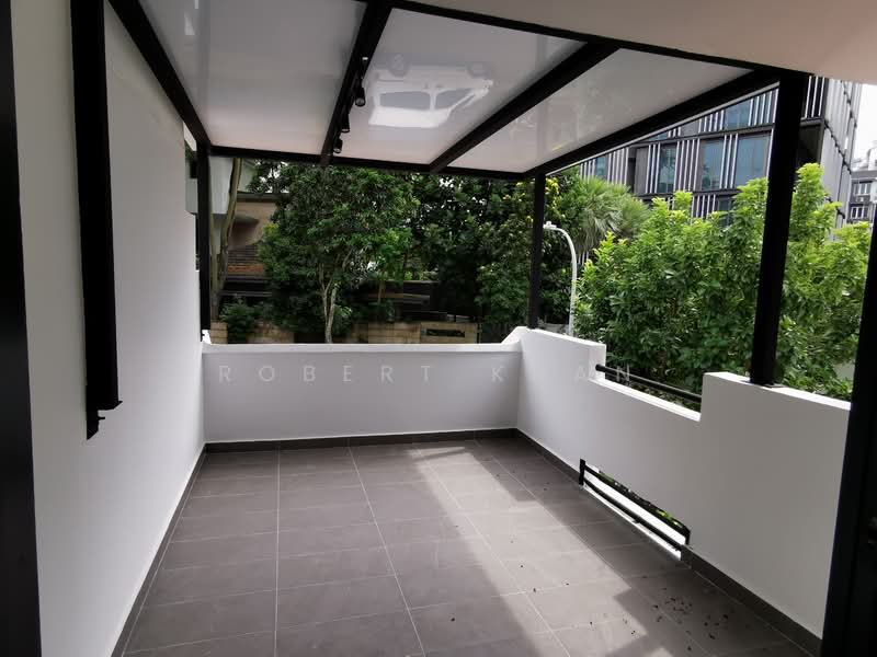 Landed Terrace near Redhill & Orchard Boulevard, Jervois Road, 5 Bedrooms, 2,371 sqft, Terraced House For Rent, by Robert Khan, 500014613 - Balcony - PropertyGuru.com.sg